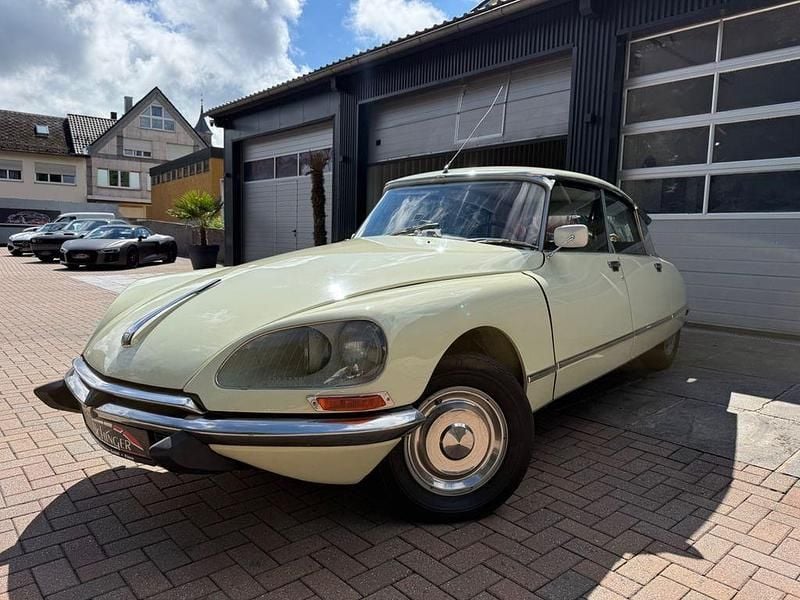 Gelb Gebraucht 1974 Citroën DS Limousine | 29.900 € - Bild 1/4