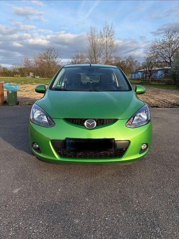 Gebraucht Mazda 2 Inclusive 86 PS (63 kW) 2009 Grün Kleinwagen