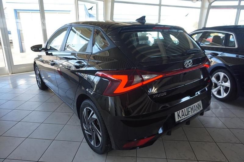 Gebraucht Hyundai i20 Trend 101 PS (74 kW) 2024 Schwarz Kleinwagen