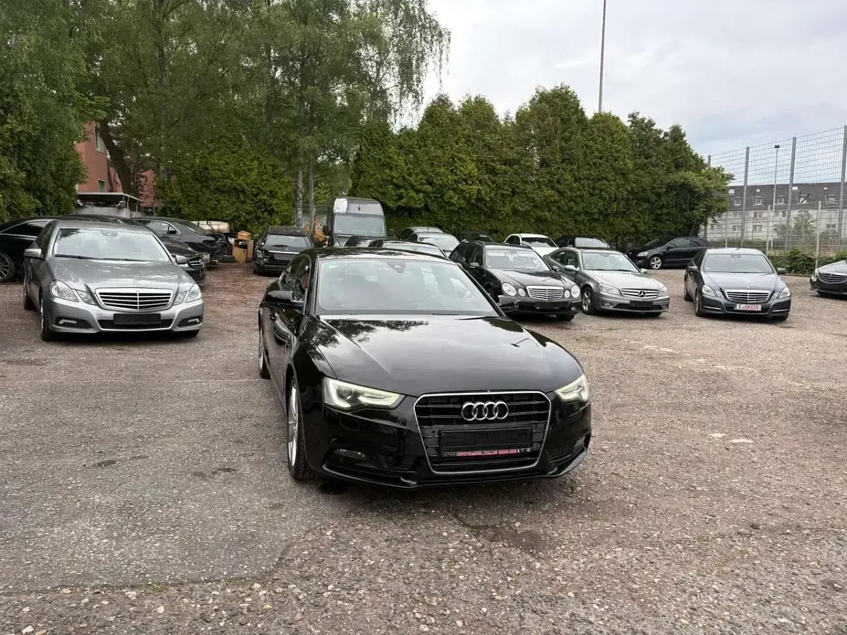 Gebraucht Audi A5 170 PS (125 kW) 2012 Brillantschwarz Coupé