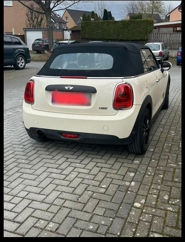 Gebraucht Mini One Cabriolet 102 PS (75 kW) 2016 Weiß Cabrio