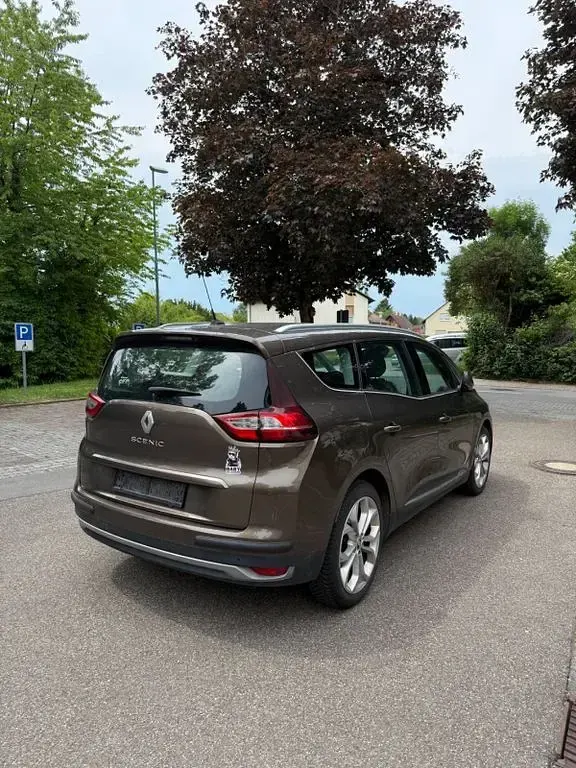 Gebraucht Renault Scenic E-Tech Experience 116 PS (85 kW) 2017 Braun Van / Kleinbus