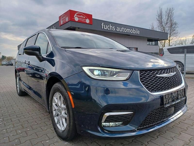 Gebraucht Chrysler Pacifica 291 PS (214 kW) 2023 Blau Van