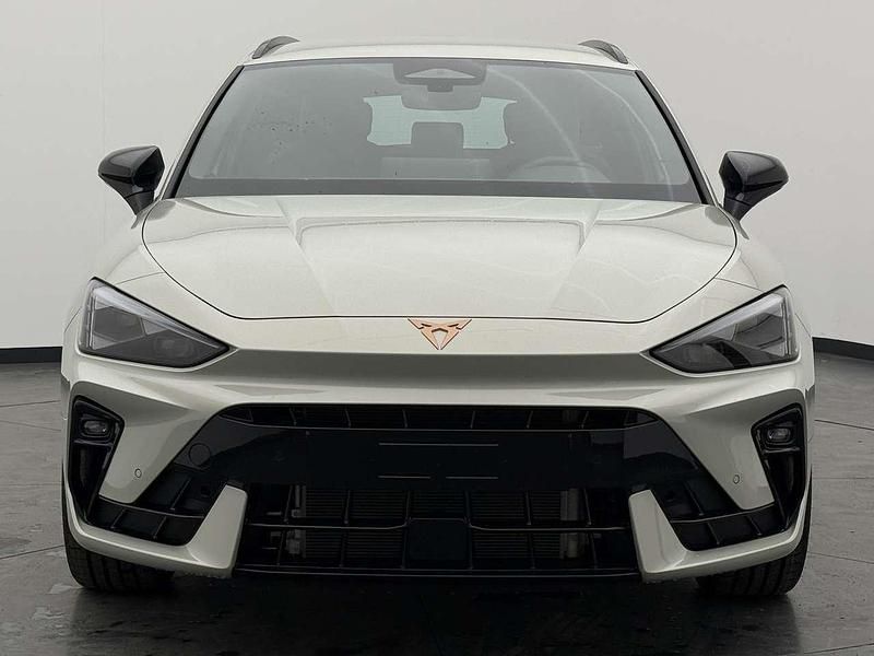 Neu Cupra Leon 204 PS (150 kW) 2025 Taiga grey Kombi