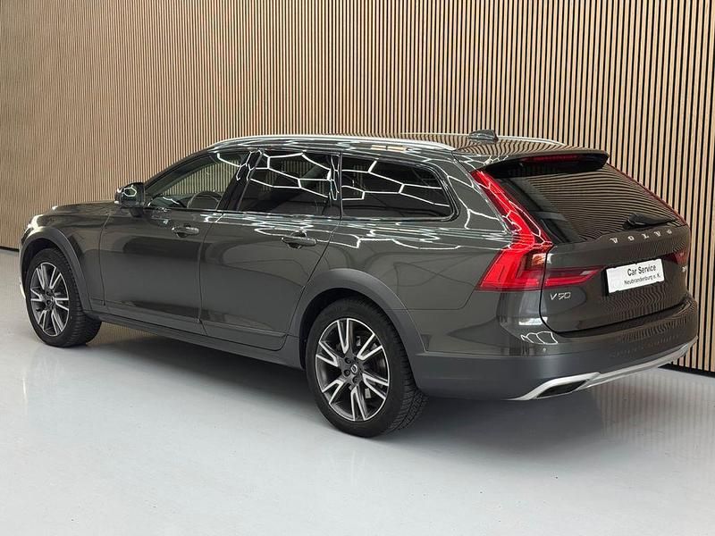 Gebraucht Volvo V90 CC 250 PS (183 kW) 2017 Grau Kombi
