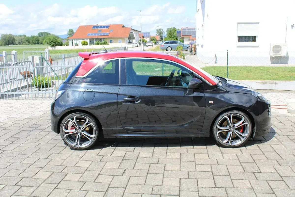 Gebraucht Opel Adam S 150 PS (110 kW) 2016 Schwarz Kleinwagen