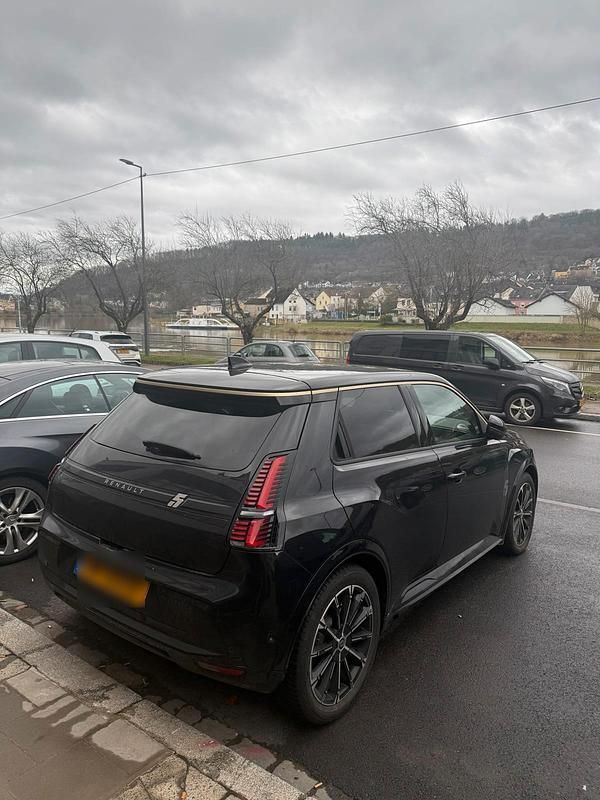 Gebraucht Renault R5 Techno 110 kW (150 PS) 2025 Schwarz Kleinwagen