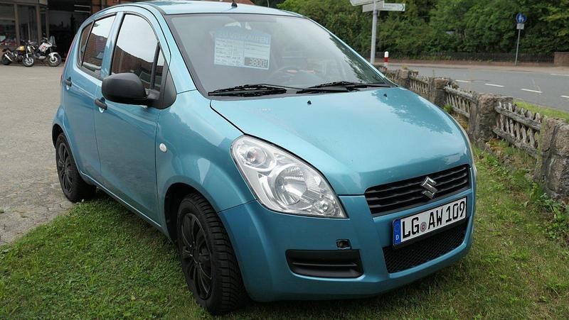 Gebraucht Suzuki Splash 65 PS (47 kW) 2010 Andere farben Kleinwagen
