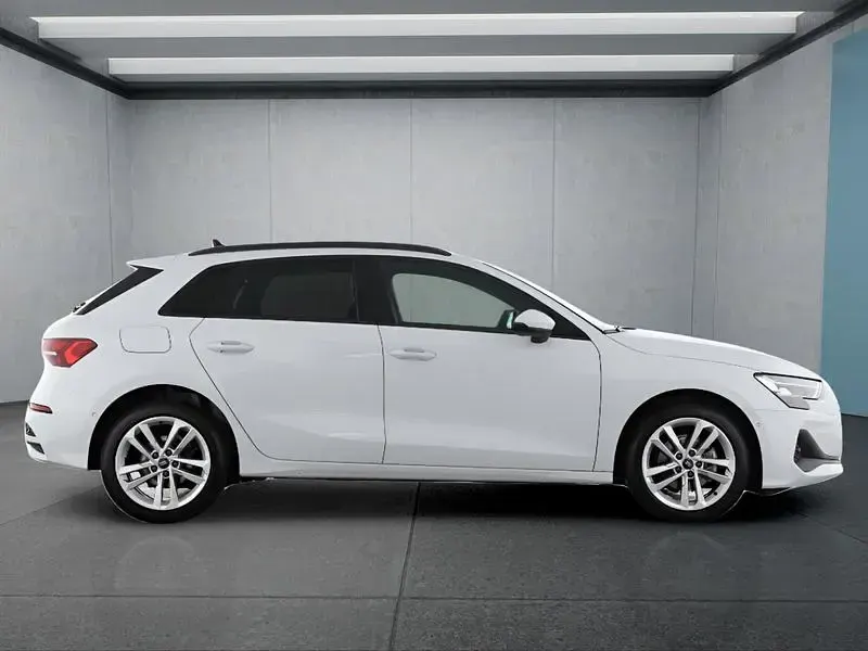 Brugt Audi A3 Sportback 116 HK (85 kW) 2025 Hvid Hatchback