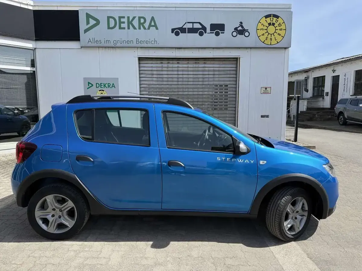 Gebraucht Dacia Sandero Stepway 90 PS (66 kW) 2019 Blau Limousine