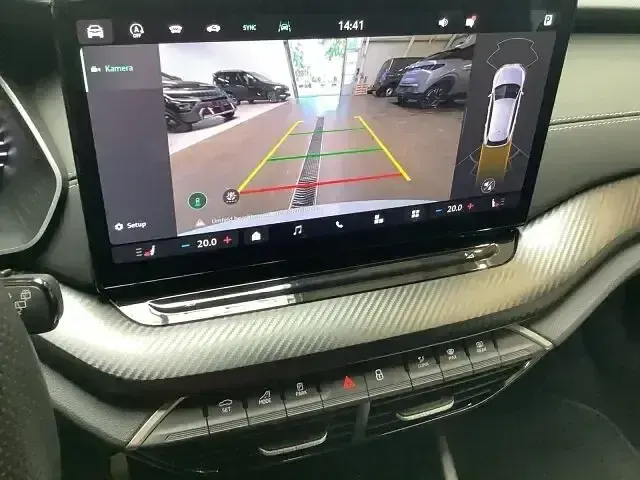Gebraucht Skoda Octavia SportLine 150 PS (110 kW) 2024 Moonweiß perleffekt Kombi