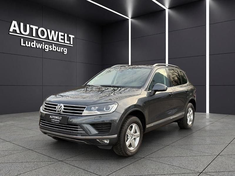 Grau Gebraucht 2015 VW Touareg Terrain Tech SUV | 22.369 € (Superpreis) - Bild 1/4