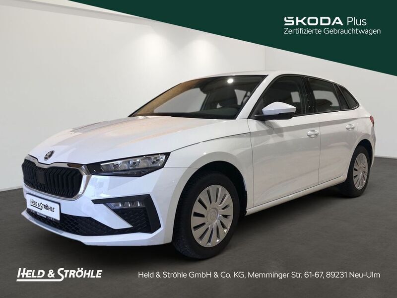 Moonweiß perleffekt Gebraucht 2024 Skoda Scala Essence Kleinwagen | 18.640 € (Superpreis) - Bild 1/4