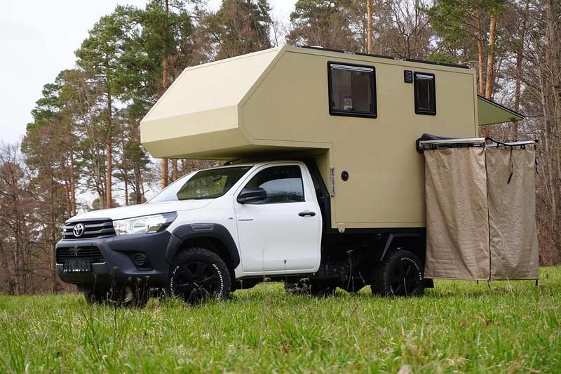 Gebraucht Toyota HiLux 150 PS (110 kW) 2018 Weiß Pickup