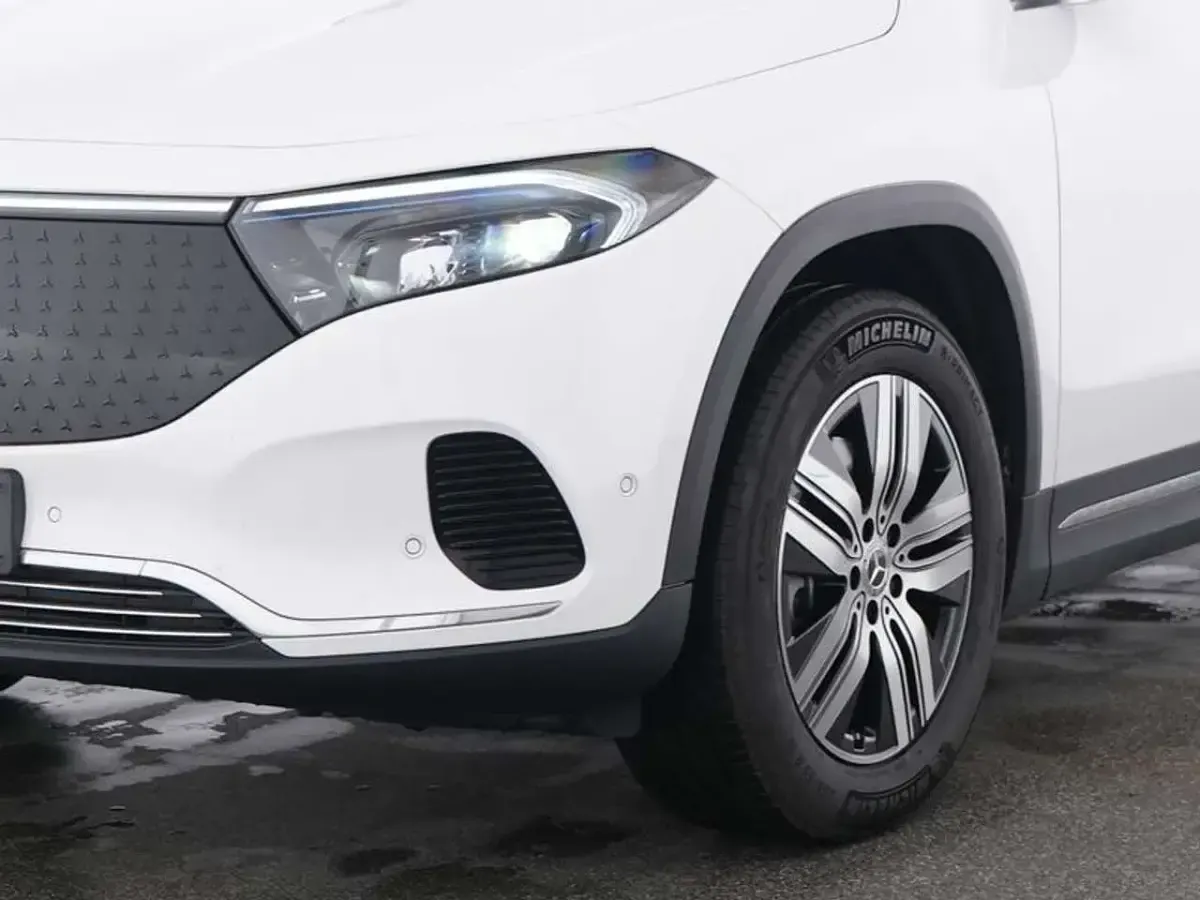 Gebraucht Mercedes EQA250+ Advanced 140 kW (191 PS) 2025 Weiß SUV