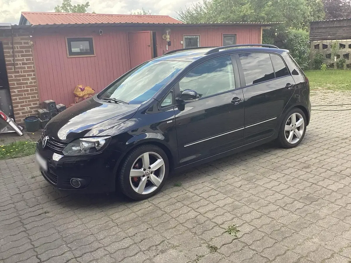 Gebraucht VW Golf Plus Cross 105 PS (77 kW) 2014 Schwarz Van / Kleinbus