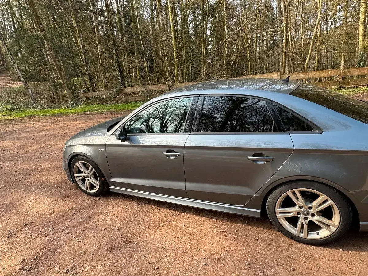 Gebraucht Audi A3 S-Line 150 PS (110 kW) 2020 Grau Limousine