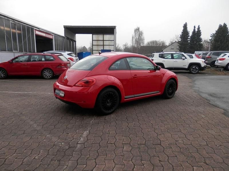Gebraucht VW Beetle Basis 105 PS (77 kW) 2012 Tornadorot Kleinwagen