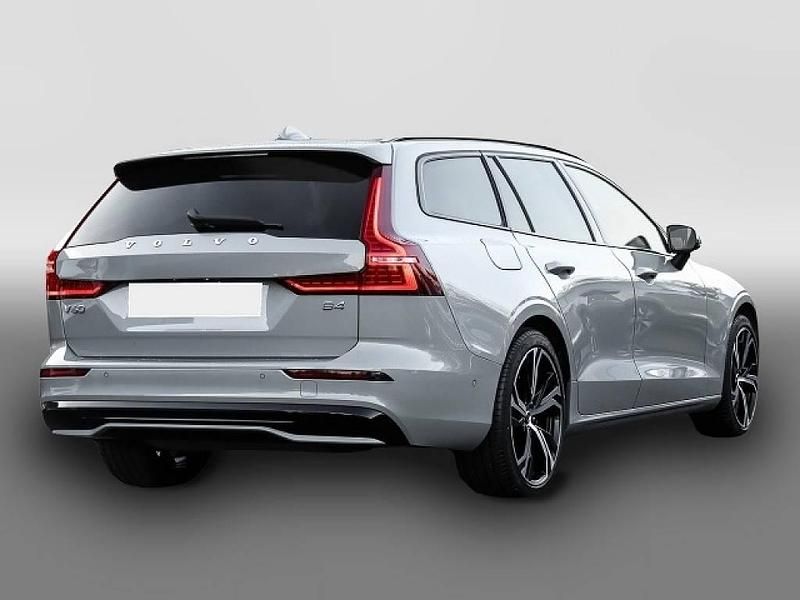 Gebraucht Volvo V60 Plus 197 PS (144 kW) 2025 Grau Kombi