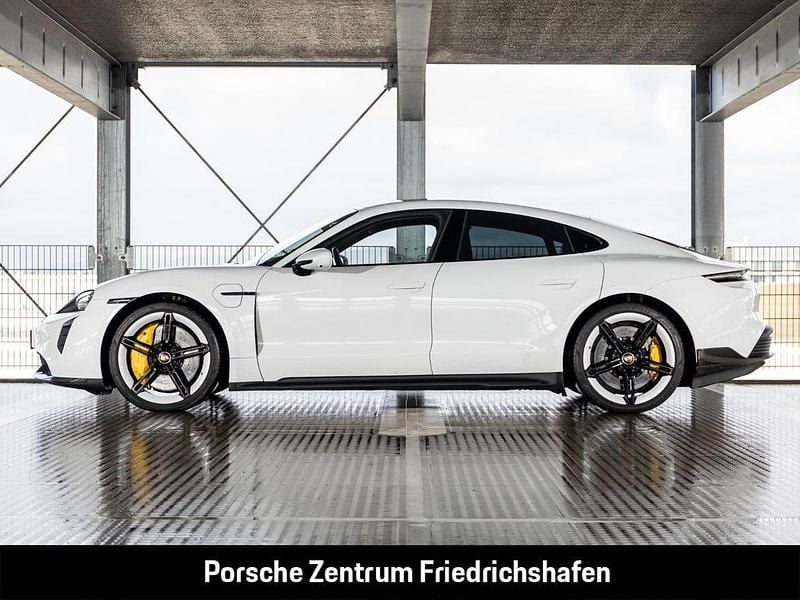 Gebraucht Porsche Taycan Turbo S 559 kW (761 PS) 2020 Carraraweißmetallic Limousine