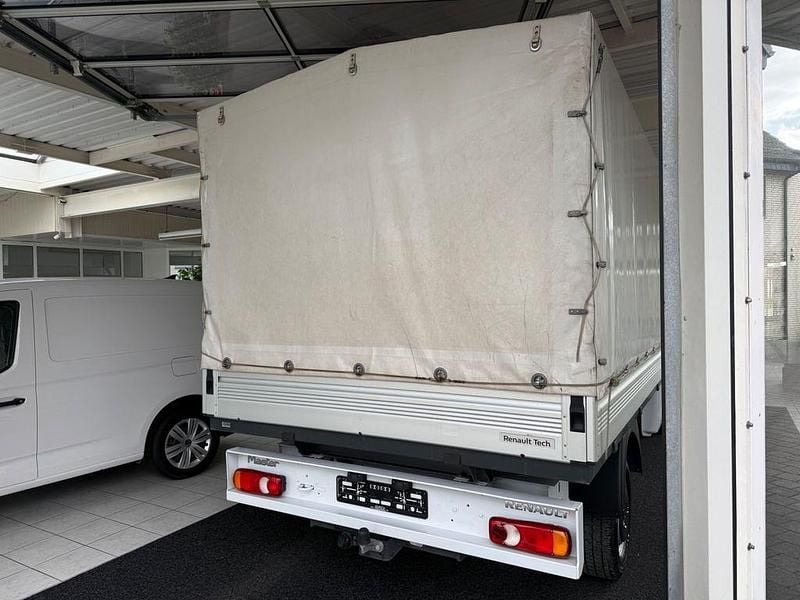Second-hand Renault Master 131 CP (96 kW) 2019 Alb Monovolum