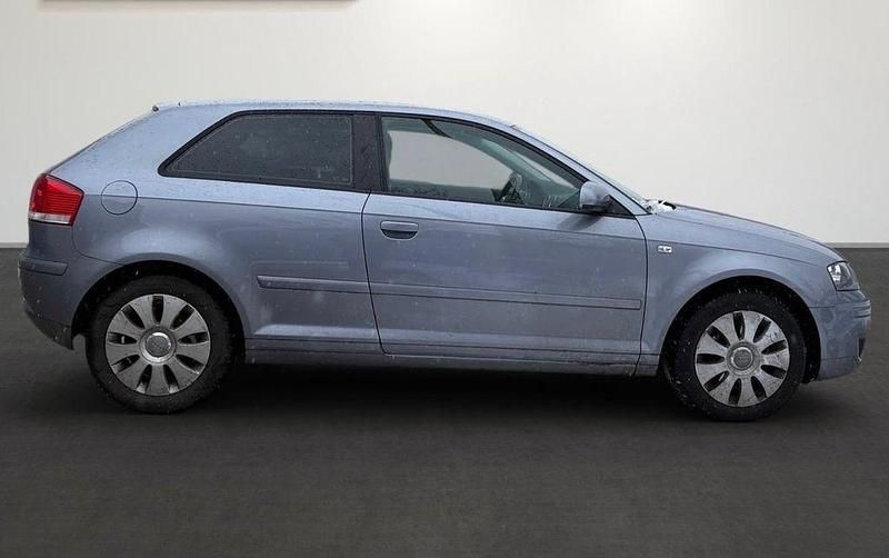 Gebraucht Audi A3 Attraction 102 PS (75 kW) 2005 Grau Kleinwagen