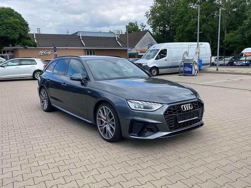 Daytonagrau perleffekt Gebraucht 2021 Audi A4 S-Line Kombi | 21.950 € (Superpreis) - Bild 1/4