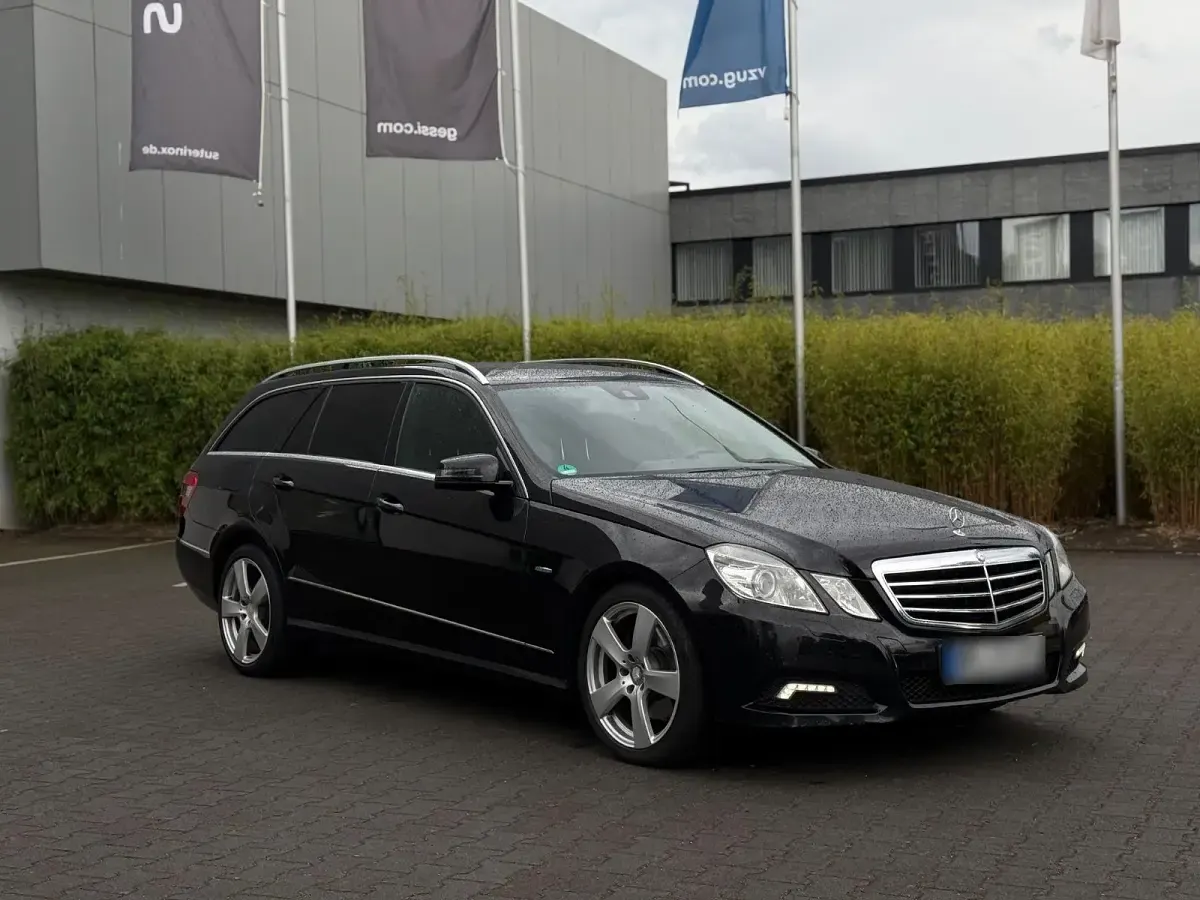 Gebraucht Mercedes E350 Avantgarde 231 PS (169 kW) 2009 Schwarz Kombi