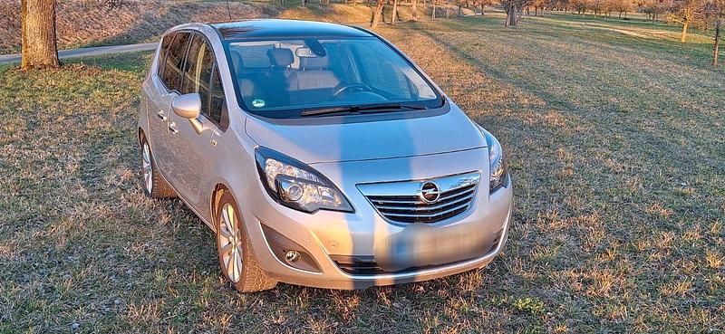 Gebraucht Opel Meriva Innovation 101 PS (74 kW) 2011 Silber Van / Kleinbus