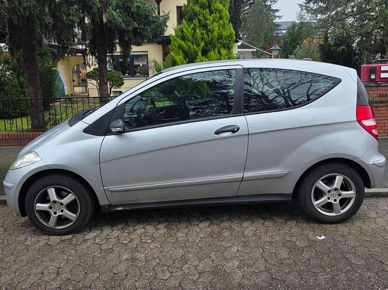 Gebraucht Mercedes A180 Elegance 109 PS (80 kW) 2007 Silber Limousine