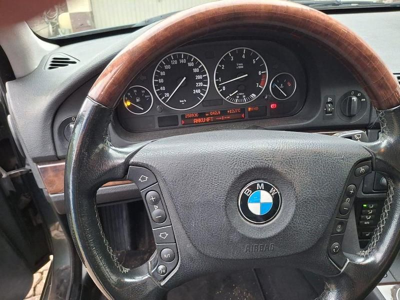 Gebraucht BMW 525 Exclusive 192 PS (141 kW) 2003 Grau Kombi