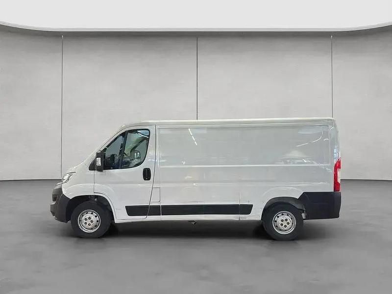 Gebraucht Opel Movano Edition 140 PS (102 kW) 2023 Weiß Kombi