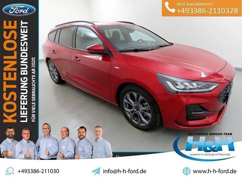 Rot (fantastic red tc) Gebraucht 2024 Ford Focus ST-Line Kombi | 23.440 € (Guter Preis) - Bild 1/4