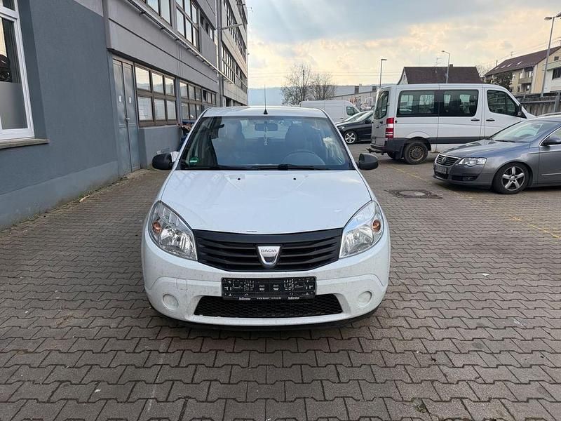 Gebraucht Dacia Sandero 75 PS (55 kW) 2010 Weiß Limousine