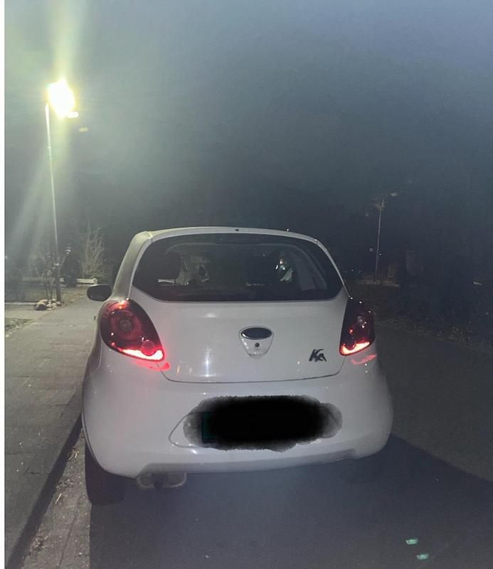 Gebraucht Ford Ka 75 PS (55 kW) 2013 Weiß Kleinwagen