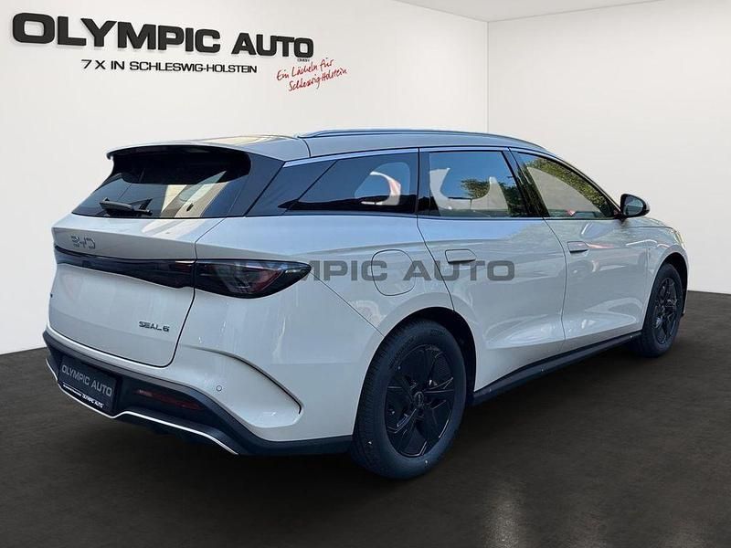 Nowe BYD Seal Boost 98 KM (72 kW) 2025 Beżowy Sedan/Limuzyna