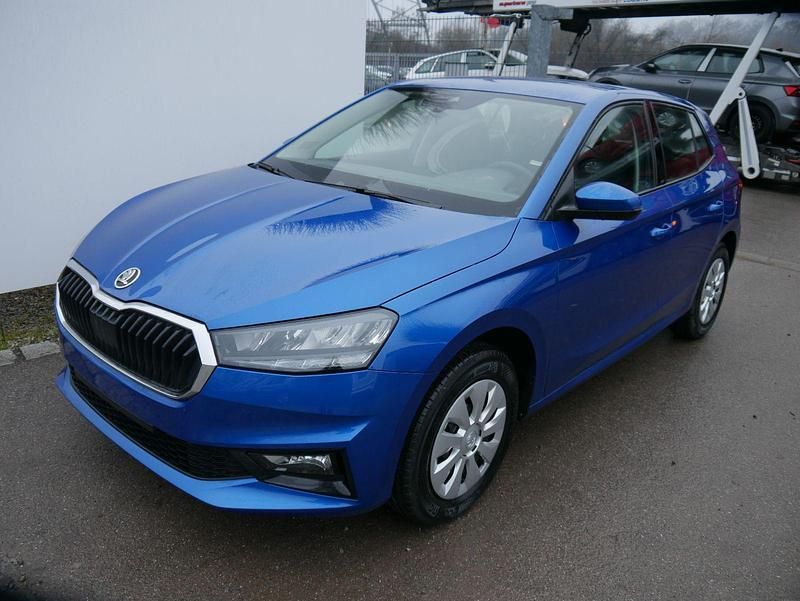 Neu Skoda Fabia Selection 116 PS (85 kW) 2025 Raceblau metallic Limousine