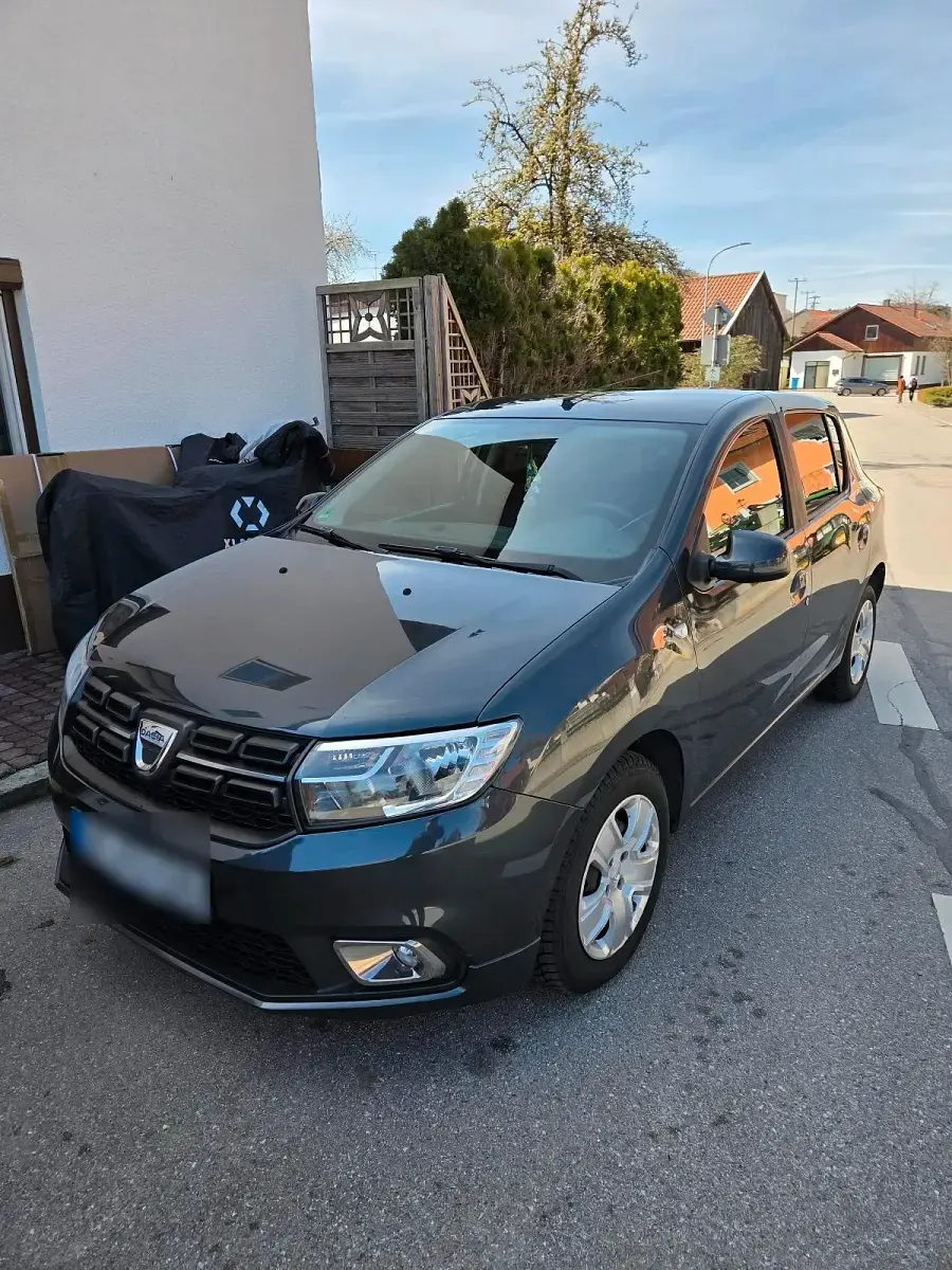 Gebraucht Dacia Sandero 75 PS (55 kW) 2017 Schwarz Kleinwagen