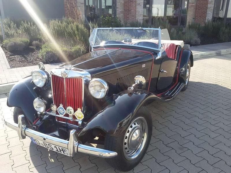 Schwarz Gebraucht 1953 MG TD Cabrio | 28.999 € - Bild 1/4