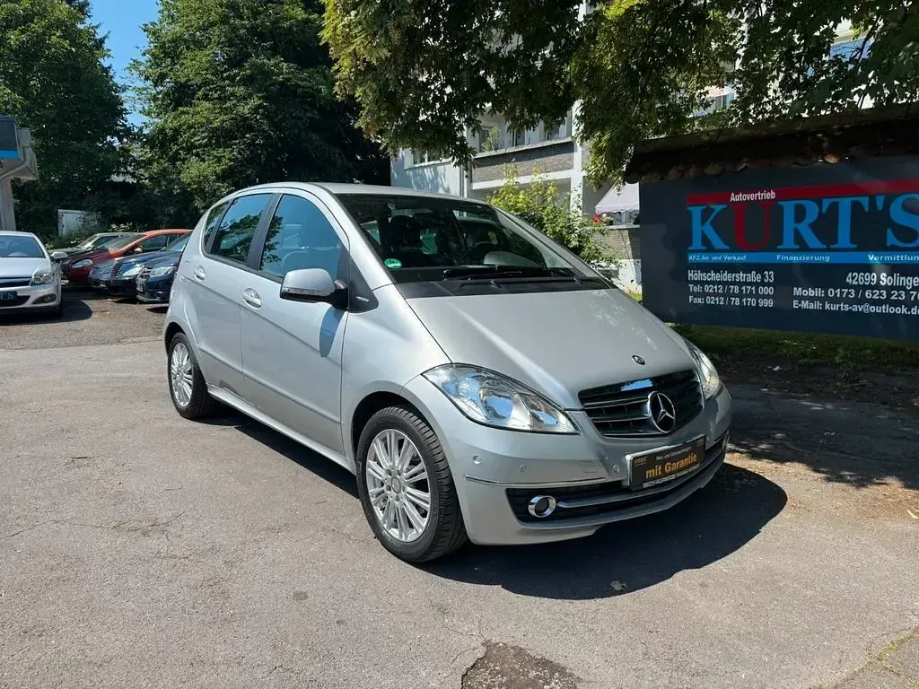 Gebraucht Mercedes A160 95 PS (69 kW) 2012 Grau  metalliclack Kleinwagen