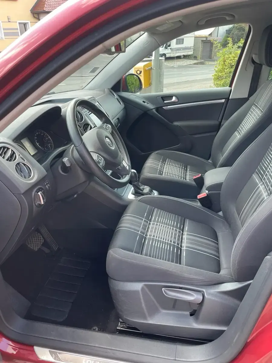 Gebraucht VW Tiguan 150 PS (110 kW) 2015 Rot SUV