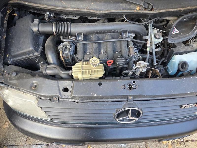 Gebraucht Mercedes Vito 122 PS (89 kW) 2001 Schwarz Van