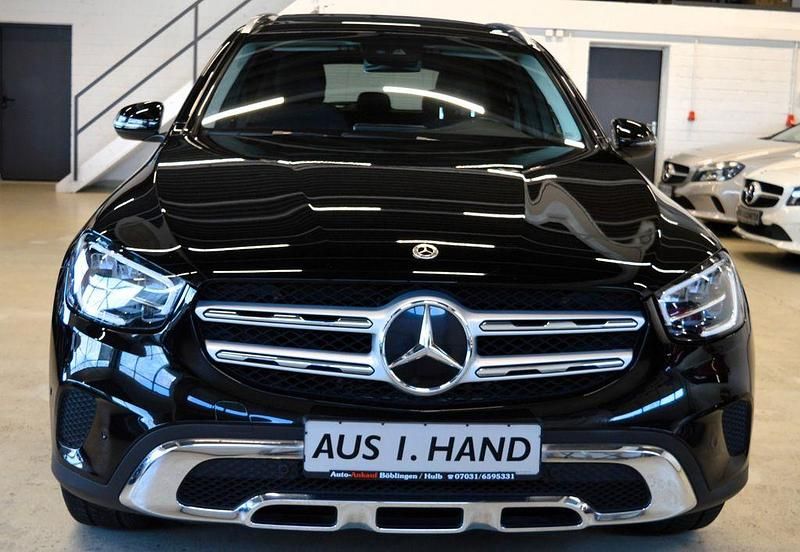 Gebraucht Mercedes GLC200 163 PS (119 kW) 2022 Schwarz SUV