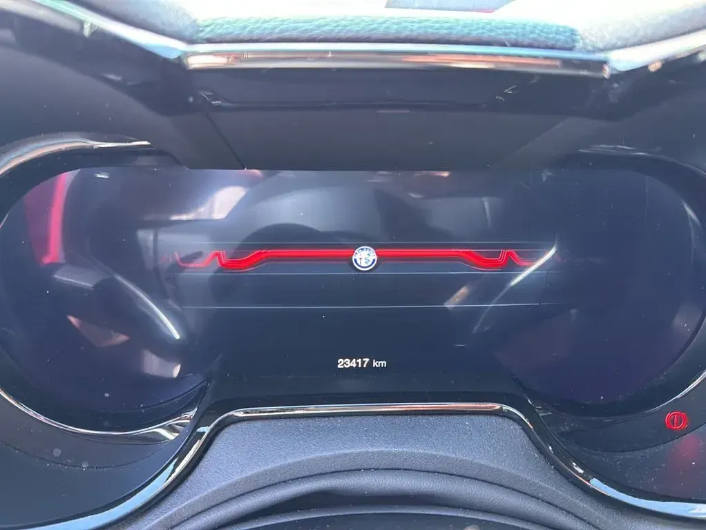 Gebraucht Alfa Romeo Tonale Veloce 160 PS (117 kW) 2023 Rot SUV