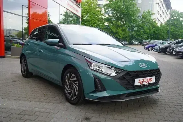 Neu Hyundai i20 79 PS (58 kW) 2025 Grün Kleinwagen