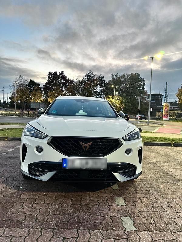 Weiß Gebraucht 2023 Cupra Formentor SUV | 28.000 € (Guter Preis) - Bild 1/4
