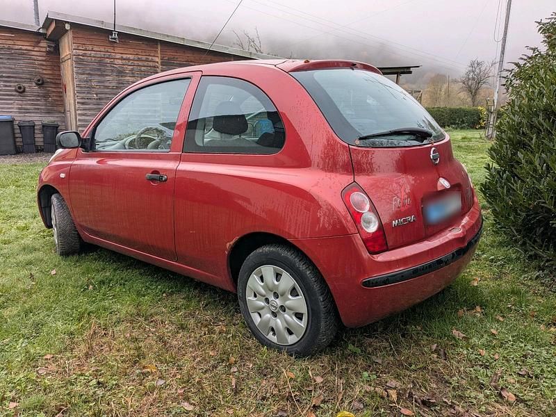 Gebraucht Nissan Micra 65 PS (47 kW) 2005 Rot Kleinwagen