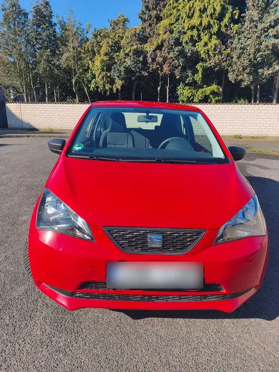 Używany Seat Mii Reference 60 KM (44 kW) 2014 Czerwony Hatchback