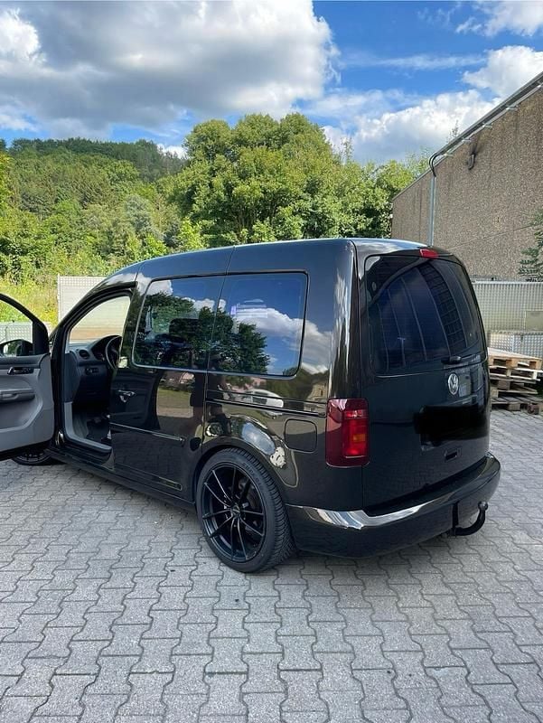 Usata VW Caddy 75 CV (55 kW) 2005 Nero Monovolume