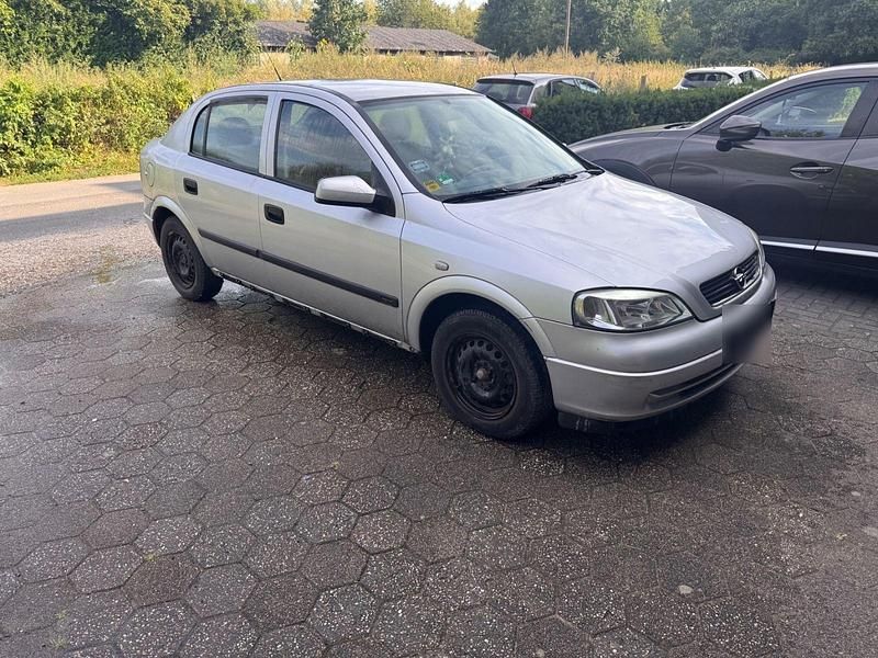 Second-hand Opel Astra 75 CP (55 kW) 1998 Argintiu Berlinǎ